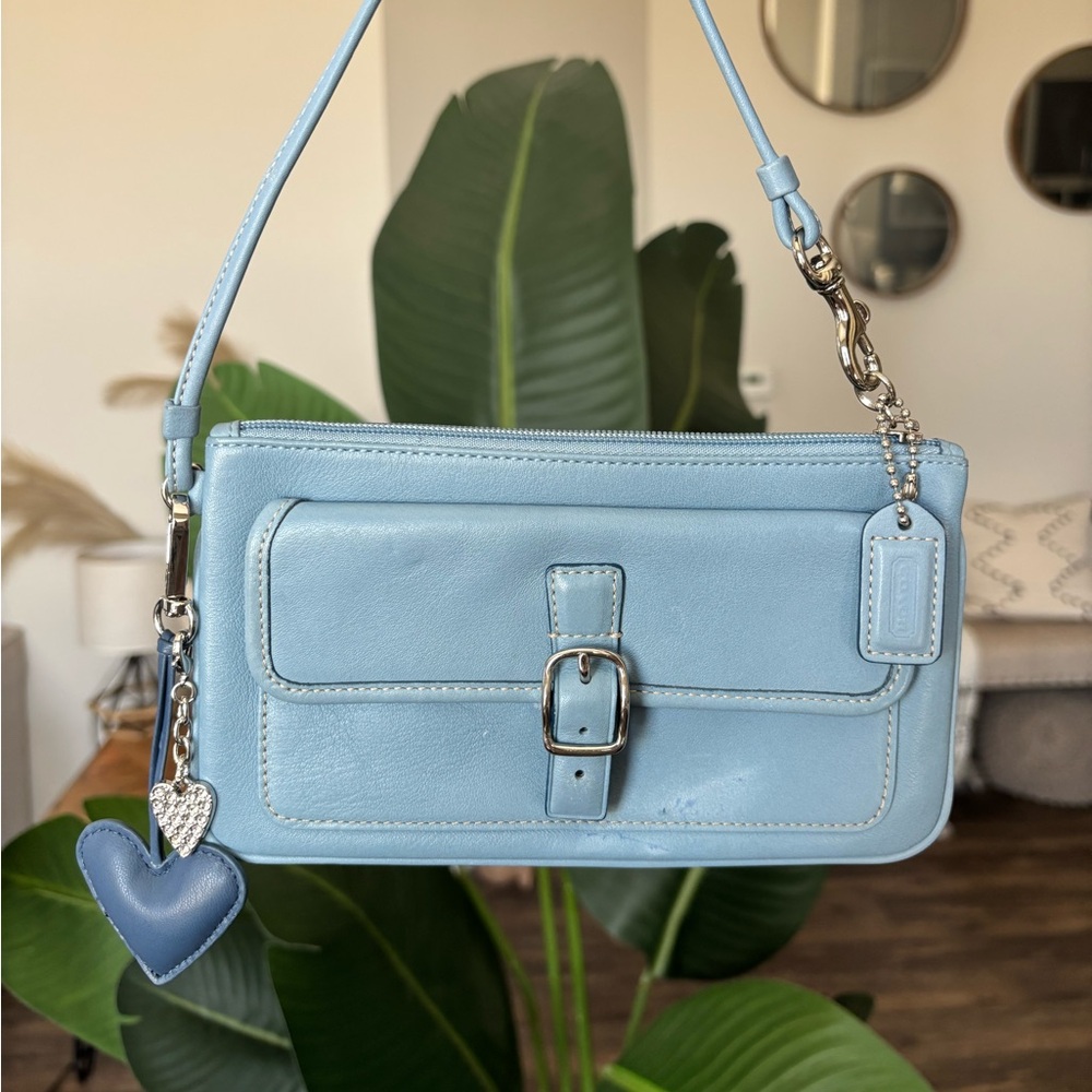 ❌❌SOLD❌❌🩵VTG COACH Hamptons Leather Lrg Skinny Wristlet🩵 - Picture 7 of 15